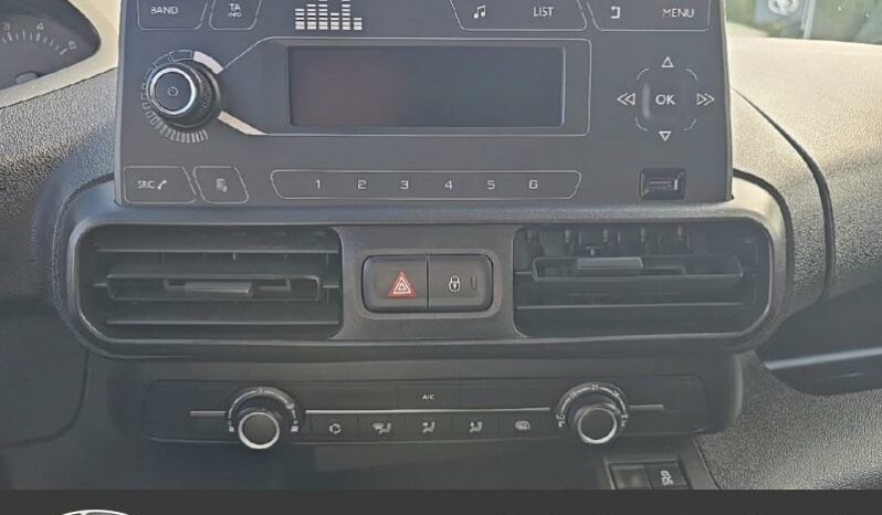 PEUGEOT Partner Standard 650kg BlueHDi 75ch Pro 4cv complet
