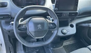 Occasion à vendre : Peugeot voiture blanc diesel long 950kg bluehdi 130ch s&s asphalt eat8 Reunion