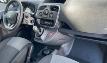 Occasion à vendre : Renault voiture blanc minéral diesel 1.5 blue dci 80ch générique 5cv Reunion