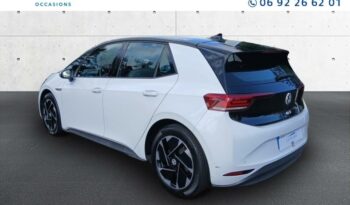 Occasion à vendre : Volkswagen voiture blanc glacier métal/toit/hayon noir electrique 150ch pure performance 45 kwh Reunion