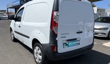 Occasion à vendre : Renault voiture blanc minéral diesel 1.5 blue dci 95ch confort Reunion