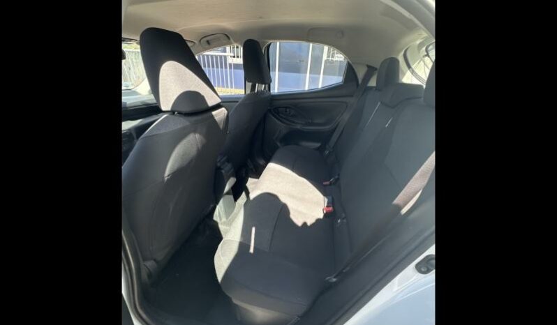 TOYOTA Yaris 116h MINIUM 5p complet