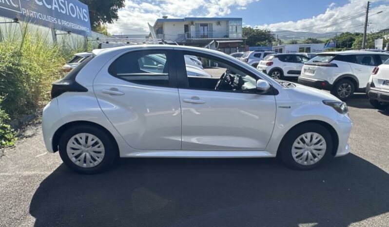 TOYOTA Yaris 116h MINIUM 5p complet