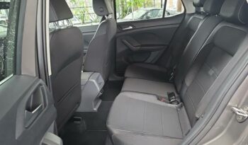 Image illustrative S.u.v. occasion climatisation gris cendré métallisée Reunion à saisir.