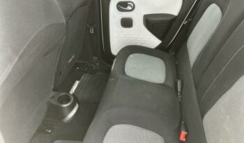 Image illustrative Petite Voiture/citadine occasion climatisation vert pistache Reunion à saisir.