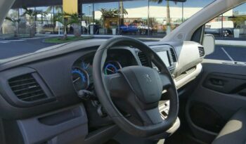 Occasion à vendre : Peugeot voiture  electrique electrique 136ch batterie 50 kwh standard 9 places Reunion