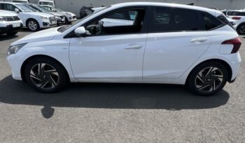 I20 occasion Reunion t-gdi 100ch hybrid style dct-7, modèle 2021 à vendre.