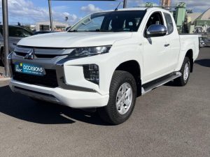 Vente Mitsubishi L200 2.2 di-d 150ch club cab  invite Leparc-gbh Comptoir Des Isles, La Reunion.