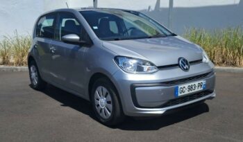 Image illustrative Berline occasion climatisation bleu Reunion à saisir.