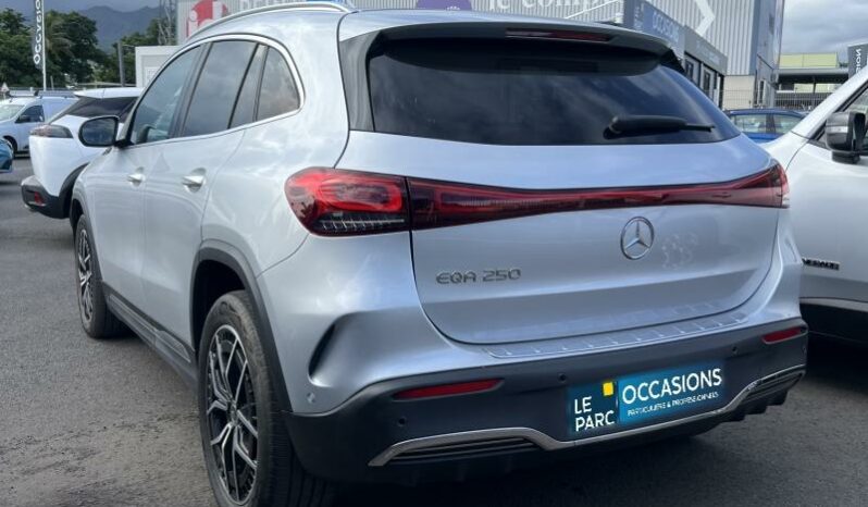 MERCEDES-BENZ EQA 250 190ch AMG Line complet
