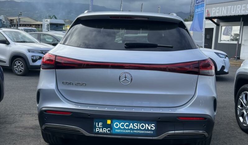 MERCEDES-BENZ EQA 250 190ch AMG Line complet