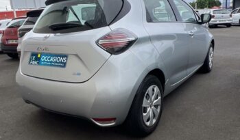 Reunion auto occasion Zoe 2021 e-tech life charge normale r110 - 21 pas chère.