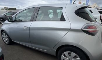 Zoe occasion Reunion e-tech life charge normale r110 - 21, modèle 2021 à vendre.