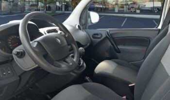 Occasion à vendre : Renault voiture blanc minéral diesel 1.5 blue dci 80ch générique 5cv Reunion