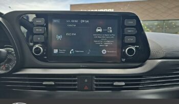 Image illustrative S.u.v. occasion climatisation mangrove green métal Reunion à saisir.