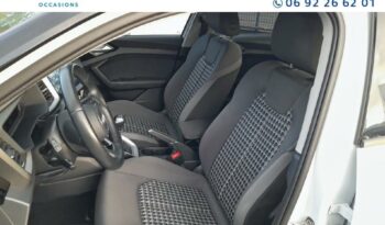 Image illustrative Berline occasion climatisation blanc glacier métallisé Reunion à saisir.