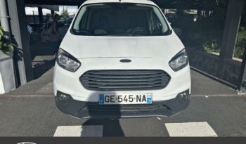 Reunion auto occasion Transit Courier 2022 1.5 tdci 75ch stop&start trend pas chère.