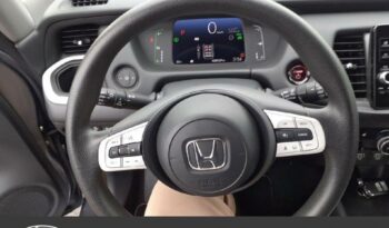 Image illustrative Berline occasion climatisation gris brillant métallisé Reunion à saisir.