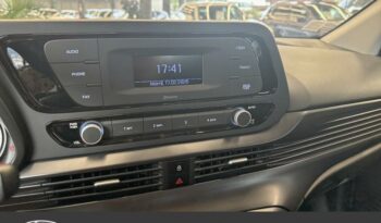 Image illustrative Berline occasion climatisation argent elegant Reunion à saisir.