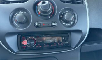 Occasion 974 : Découvrez la version 1.5 blue dci 80ch générique 5cv Renault 2022, Reunion.