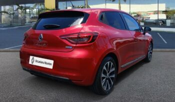 Clio occasion Reunion 1.6 e-tech hybride 145ch techno, modèle 2022 à vendre.
