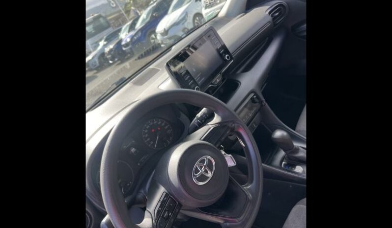 TOYOTA Yaris 116h MINIUM 5p complet