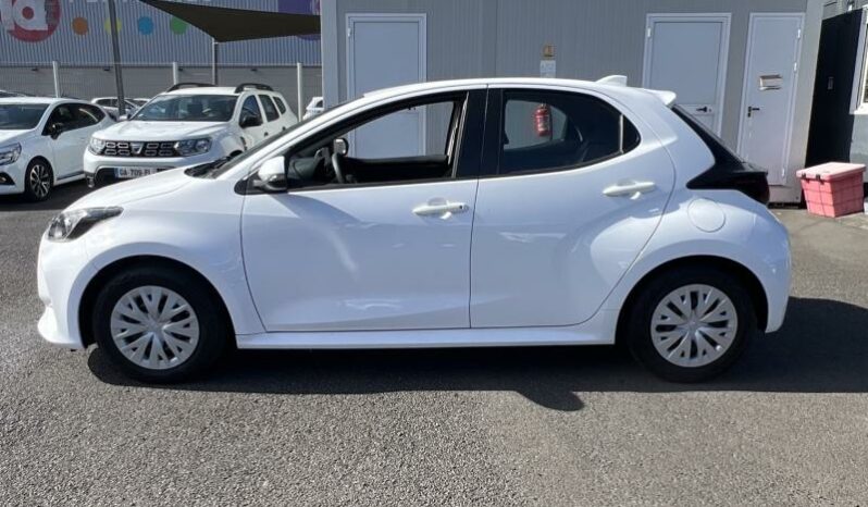 TOYOTA Yaris 116h MINIUM 5p complet