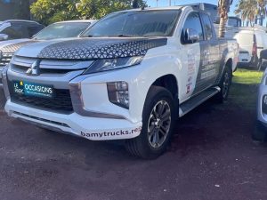 Vente Mitsubishi L200 2.2 di-d 150ch club cab invite my 2022 Leparc-gbh Comptoir Des Isles, La Reunion.