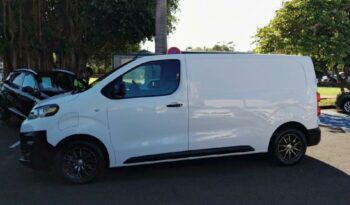 Occasion à prix réduit chez Renault-renault Saint Pierre : Vente fourgon 2022, fourgon à La Reunion.