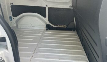 Image illustrative Fourgonnette occasion climatisation blanc minéral Reunion à saisir.