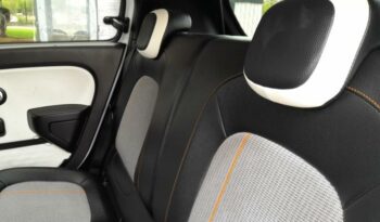 Image illustrative Berline occasion climatisation blanc quartz Reunion à saisir.