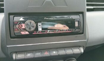 Occasion 974 : Découvrez la version clio v essentiel 0 9l tce 90ch radio access e6u Renault 2025, Reunion.