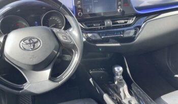 Occasion à vendre : Toyota voiture gris atlas bi-ton hybride : essence/electrique 184h collection 2wd e-cvt my20 Reunion