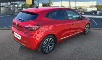 Clio occasion Reunion 1.6 e-tech hybride 140ch business -21n, modèle 2022 à vendre.