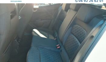 Image illustrative Berline occasion climatisation blanc lune métallisé Reunion à saisir.