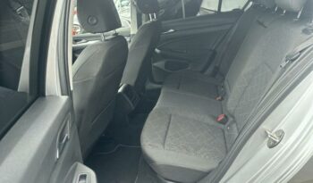 Image illustrative Berline occasion climatisation gris dauphin métallisée Reunion à saisir.