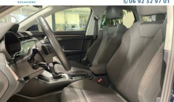 Image illustrative S.u.v. occasion climatisation bleu navarre métallisé Reunion à saisir.