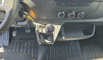 Reunion auto occasion Master Fg 2022 f3300 l2h2 2.3 blue dci 135ch confort euro6 pas chère.