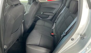 Image illustrative Berline occasion climatisation gris platine Reunion à saisir.