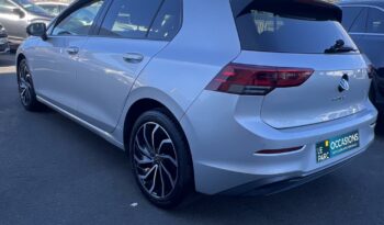 Occasion à vendre : Volkswagen voiture gris essence 1.0 tsi opf 110ch life business Reunion