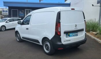 Occasion à vendre : Renault voiture blanc glacier diesel 1.5 blue dci 95ch generique Reunion