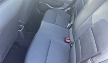 Image illustrative Berline occasion climatisation rouge flamme Reunion à saisir.