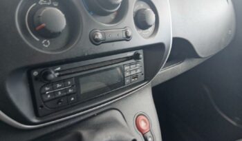 Occasion 974 : Découvrez la version 1.5 blue dci 80ch générique 5cv Renault 2022, Reunion.