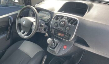 Occasion à vendre : Renault voiture blanc minéral diesel 1.5 blue dci 80ch trend 4cv Reunion