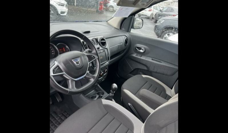 DACIA Lodgy 1.5 Blue dCi 115ch Stepway 7 places E6D-Full complet