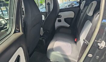 Image illustrative Berline occasion climatisation noir etoile Reunion à saisir.