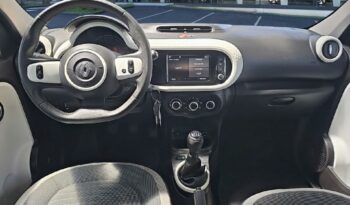 Occasion à vendre : Renault voiture noir etoile essence 1.0 sce 65ch equilibre Reunion