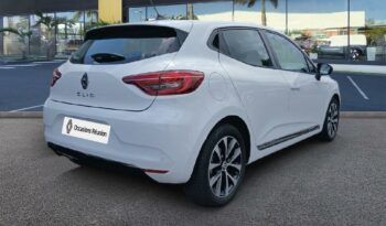 Clio occasion Reunion 1.5 blue dci 100ch evolution, modèle 2022 à vendre.
