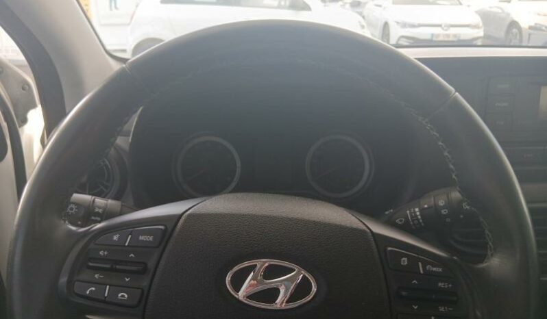 HYUNDAI i10 1.0 67ch ECO Initia complet