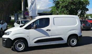 Occasion à prix réduit chez Renault-renault Saint Pierre : Vente fourgonnette 2022, fourgonnette à La Reunion.